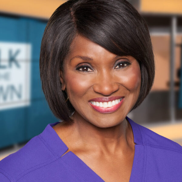 Tuwanda Coleman, presentadora jubilada de las noticias del Canal 5 — Maestra de ceremonias del desayuno benéfico para la salud del barrio